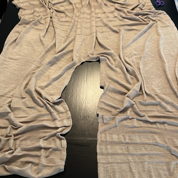 Calvin Klein scarf, shawl, blanket cardigan - Picture 2 of 3